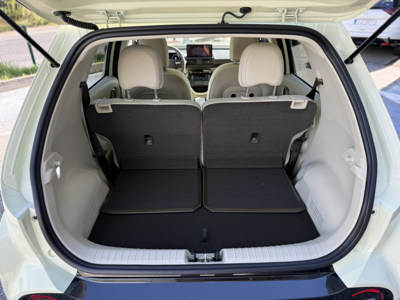 Hyundai INSTER Style Premium
