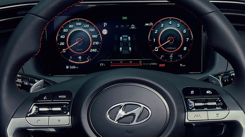 Detail displeje zcela nového Hyundai TUCSON N Line v režimu Sport